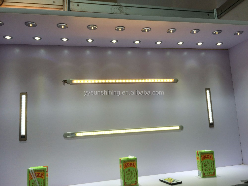 CE Certified 8 LED PIR Motion Sensor Mini Cabinet Light for Indoor Night Lighting Hotel