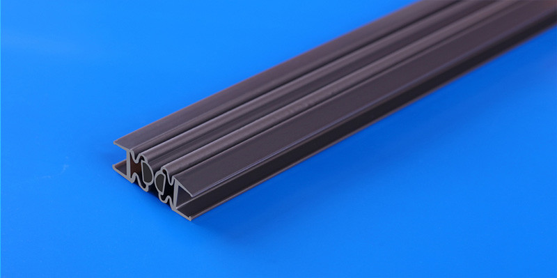 Surface Smooth Shower Screen Seal Strip Erosion Resistant Easy Installation