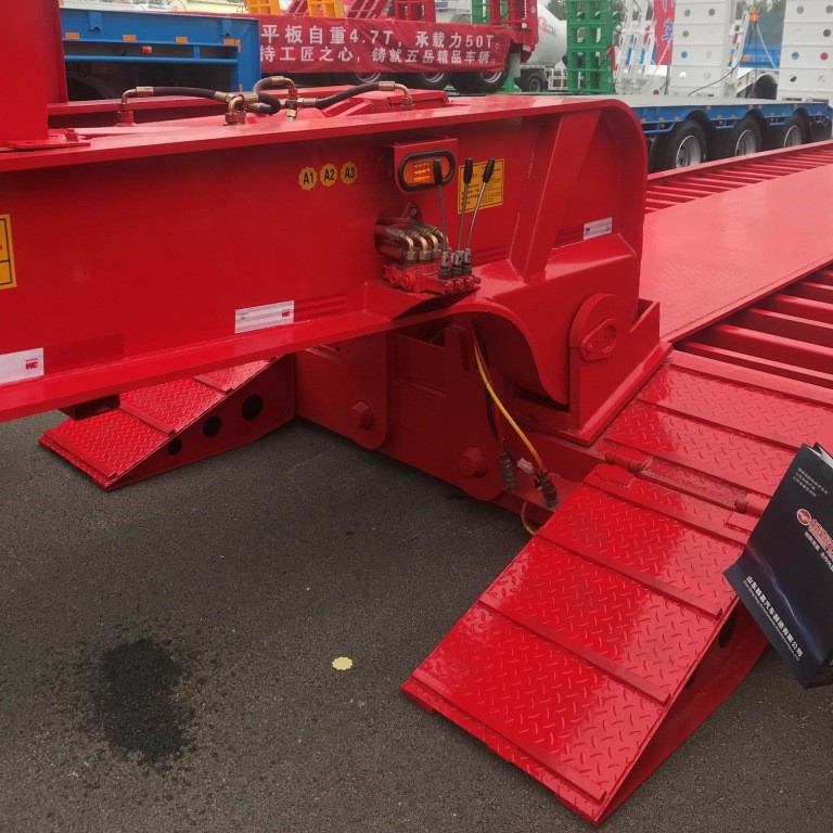 3 Axle Front Load Low Bed Trailer with Hydraulic Detachable Gooseneck and ABS Optional