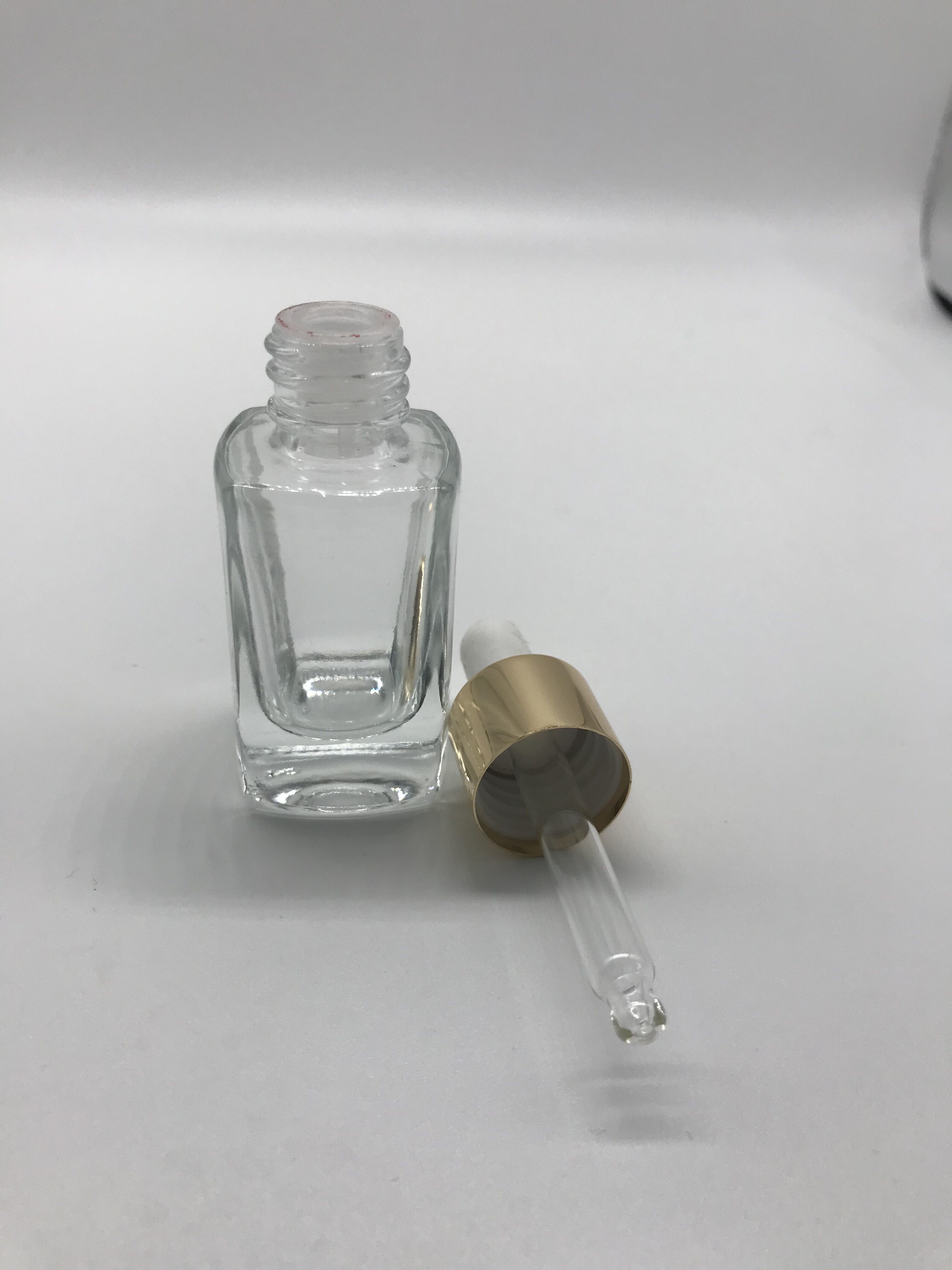 15ml Luxury Clear Square Cosmetic Flat Tall Bottle Essential Oil Cosmetic Glass Bottle With Aluminum Dropper