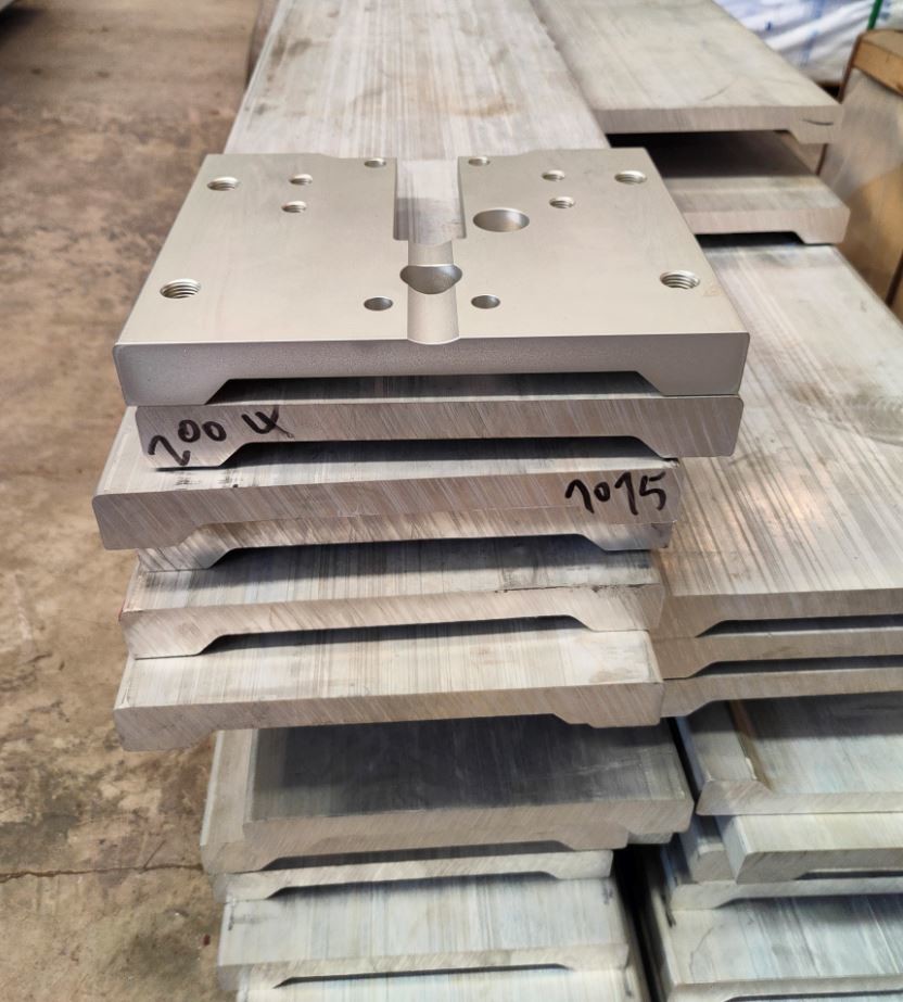 High Strength 7075 Extruded Aluminum Plate 280mm Wide Cradle Plate