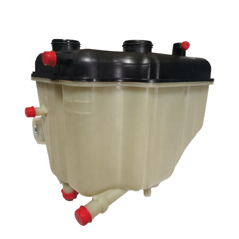 670031651 Expansion Tank Assembly Car Radiator Cooling System For Maserati