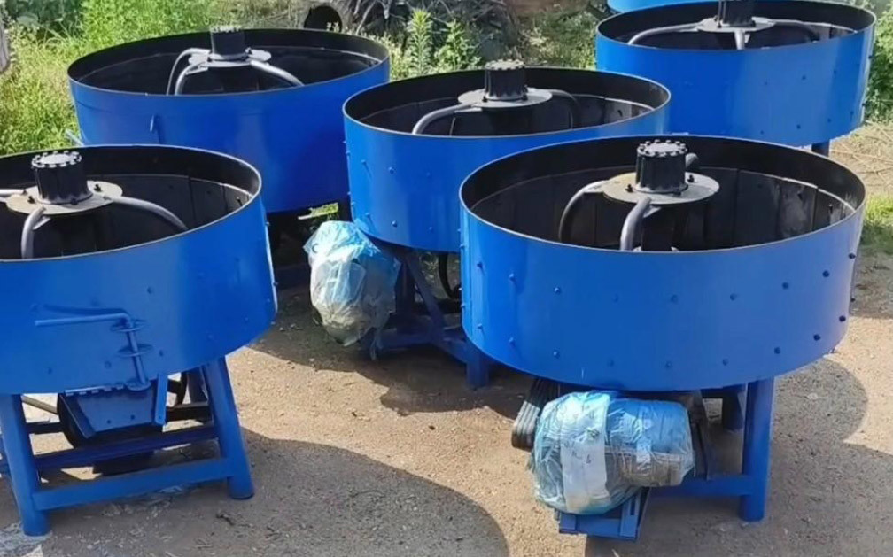 Mobile Vertical Concrete Pan Mixer Flat-Mouth Mixer Machine For Road