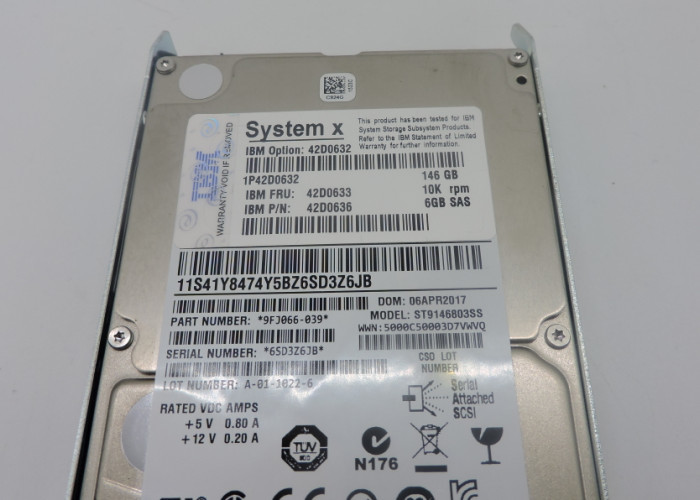 IBM Hard Disk 42D0632 42D0633 146G 10K SAS 2.5inch HUC103014CSS600