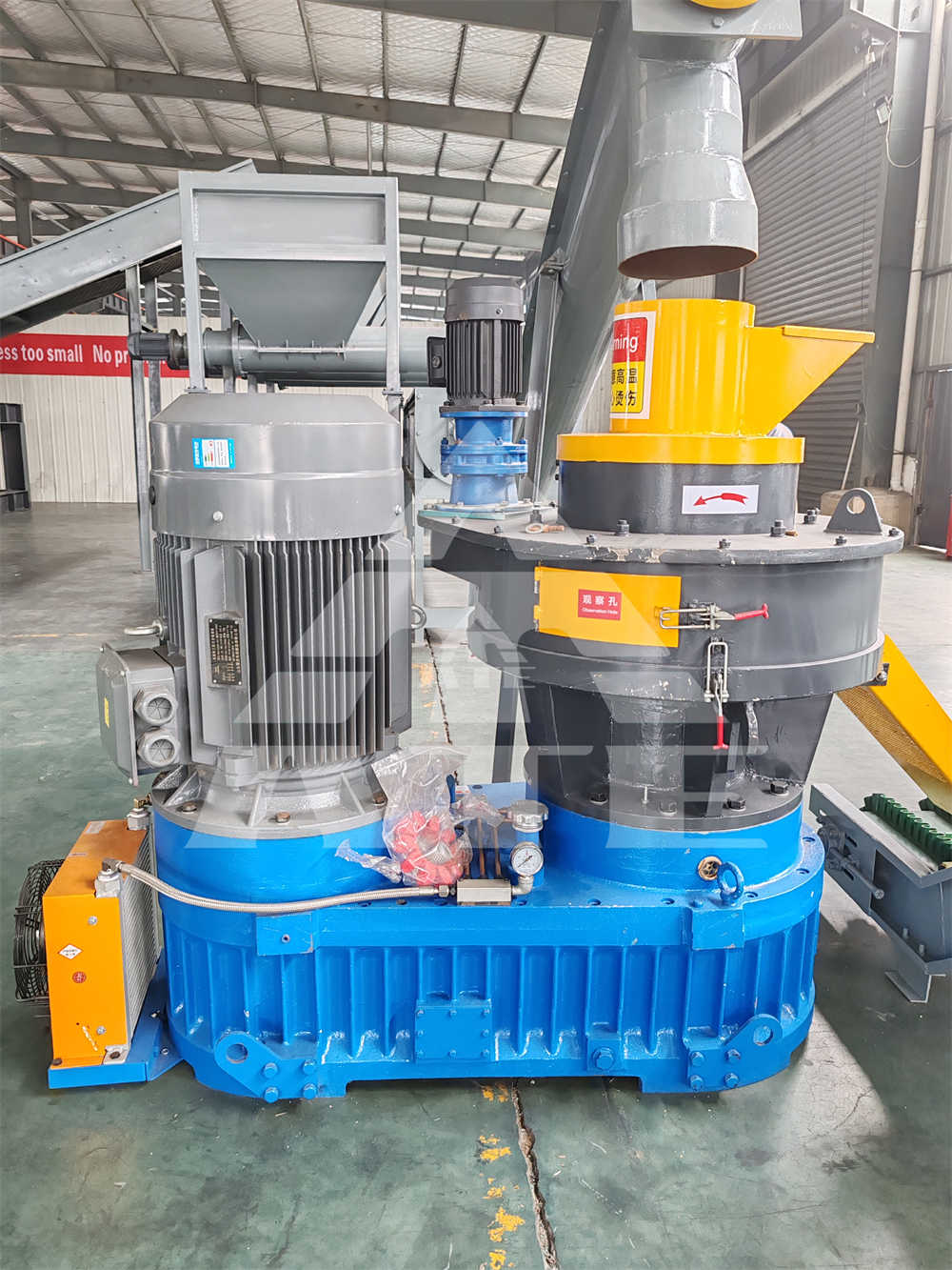 Sawdust Wood Pellet Machine 4TPH-6TPH Biomass Briquette Making Machine
