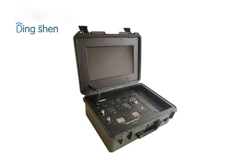 Briefcase Portable COFDM Radios 4 Channel Wireless Hd Receiver With Remote Control