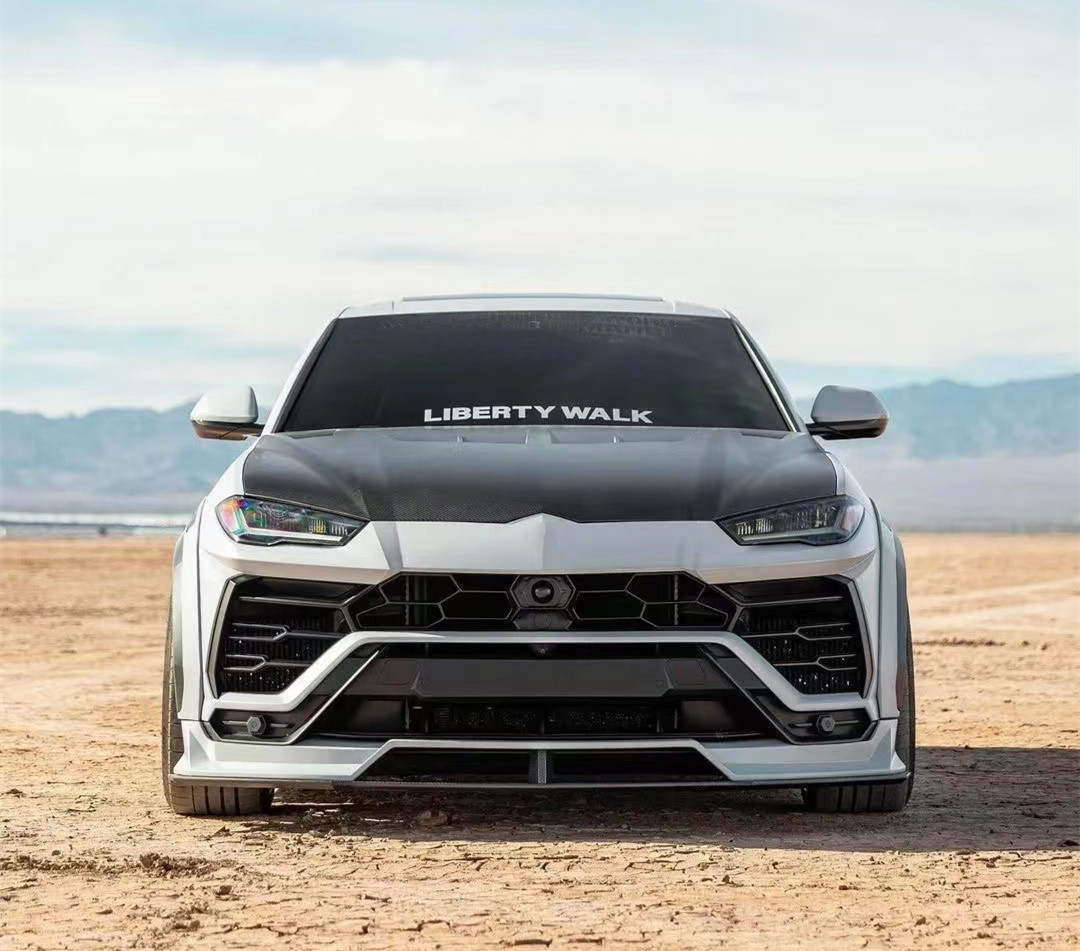 LB Style Wide-body Kit for Lamborghini URUS Carbon Fiber Body Kit Urus Carbon Fiber Front Lip Diffuser Spoiler Wide-body Kit
