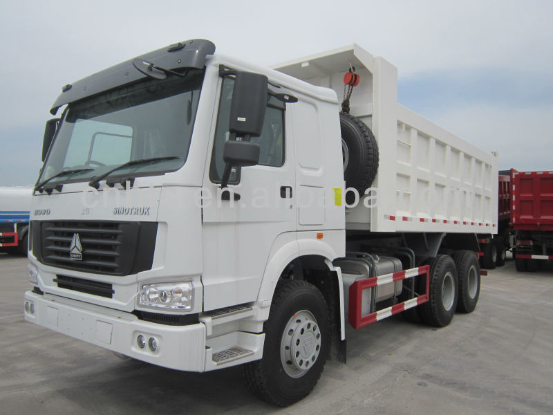 SINOTRUK HOWO 8X4 Dump Truck