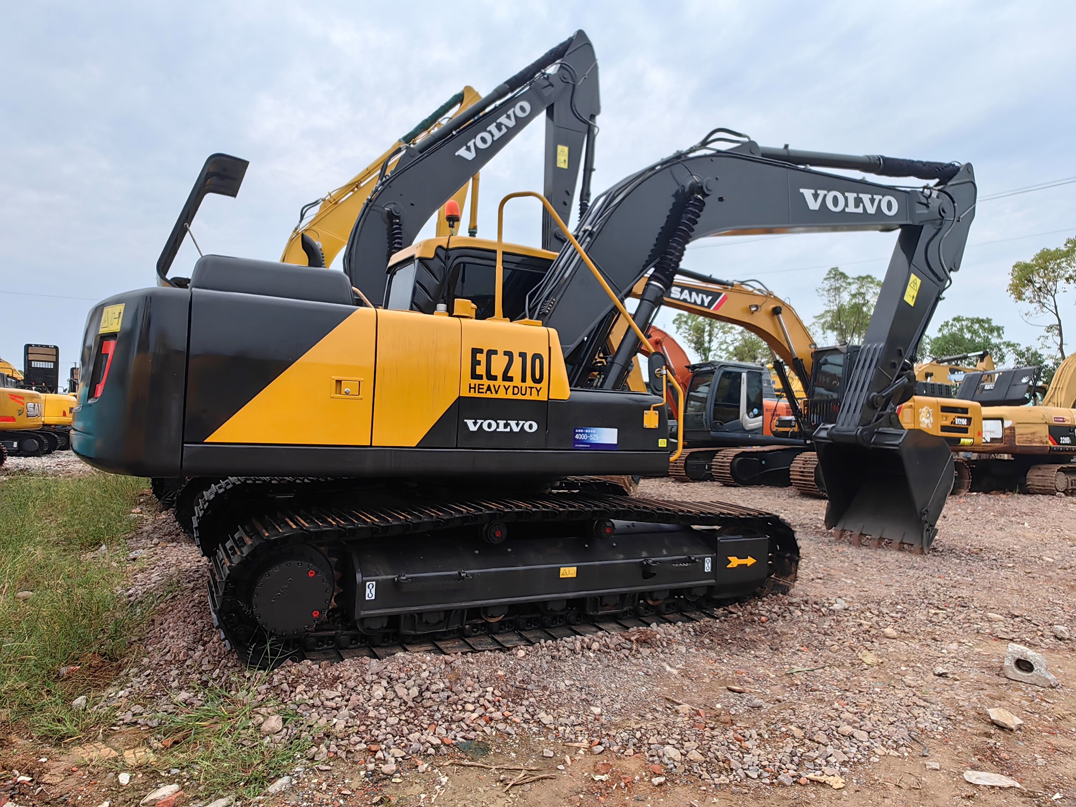 Hot Sale Volvo EC210 with Good Condition High Quality High Cost Performance 21 Ton Middle Hydraulic Used Excavator Volvo EC210