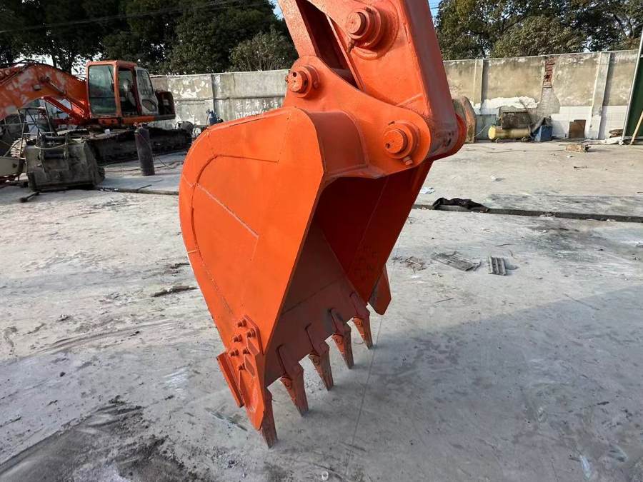 Hitachi ZX200 Excavator Bucket