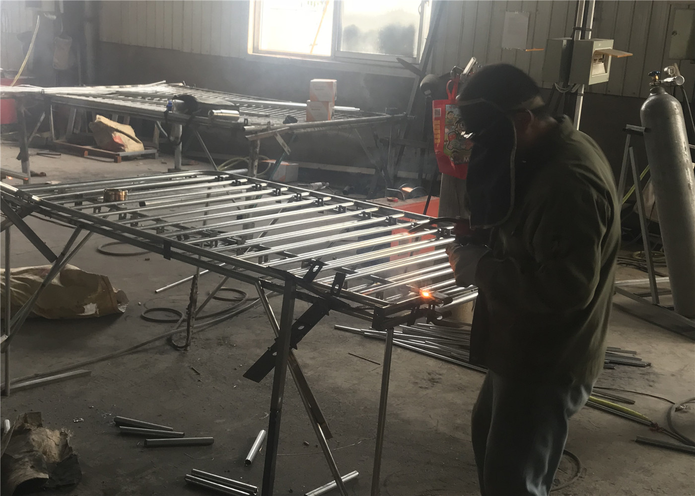 USA STANDARD Customized road steel painted crowd traffic control event barrier 42" Height x 8" Width