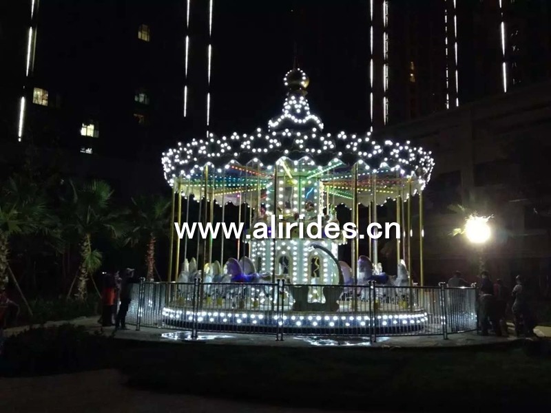 factory China amusement park Double Deck carousel horses Merry Go Round for sale