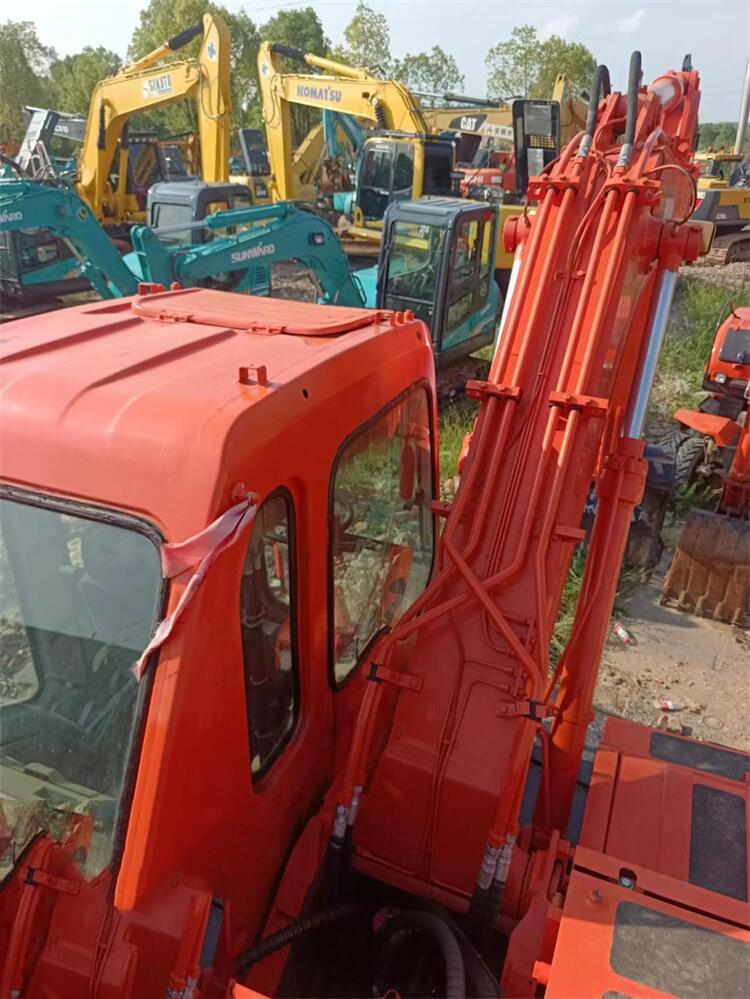 Doosan DH150-7 DH150 Excavator with Original Hydraulic Valve and 96KW Power in Korea
