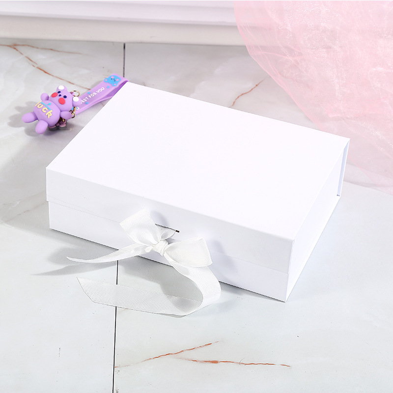 Luxury Rigid Folding Cardboard Treat Boxes Gift Custom Printed Embossing