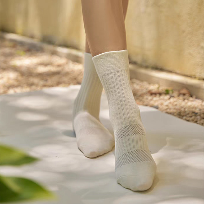 Stripe Cuff Breathable Mesh Anti Slip Gym Pilates Grip Crew Yoga Socks
