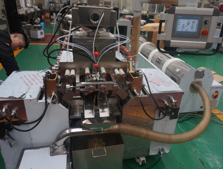 Small 4 Inch Vegetarian Soft Gelatin Capsule Manufacturing Machine