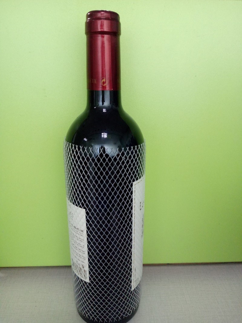 Protective Polyethylene Mesh Sleeves 7.5cm Width Diamond Hole For Wine Bottle