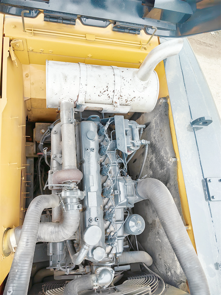 Good Condition 22 Ton Digger Machine Used Hyundai R220LC-9 Original Hydraulic Cylinder