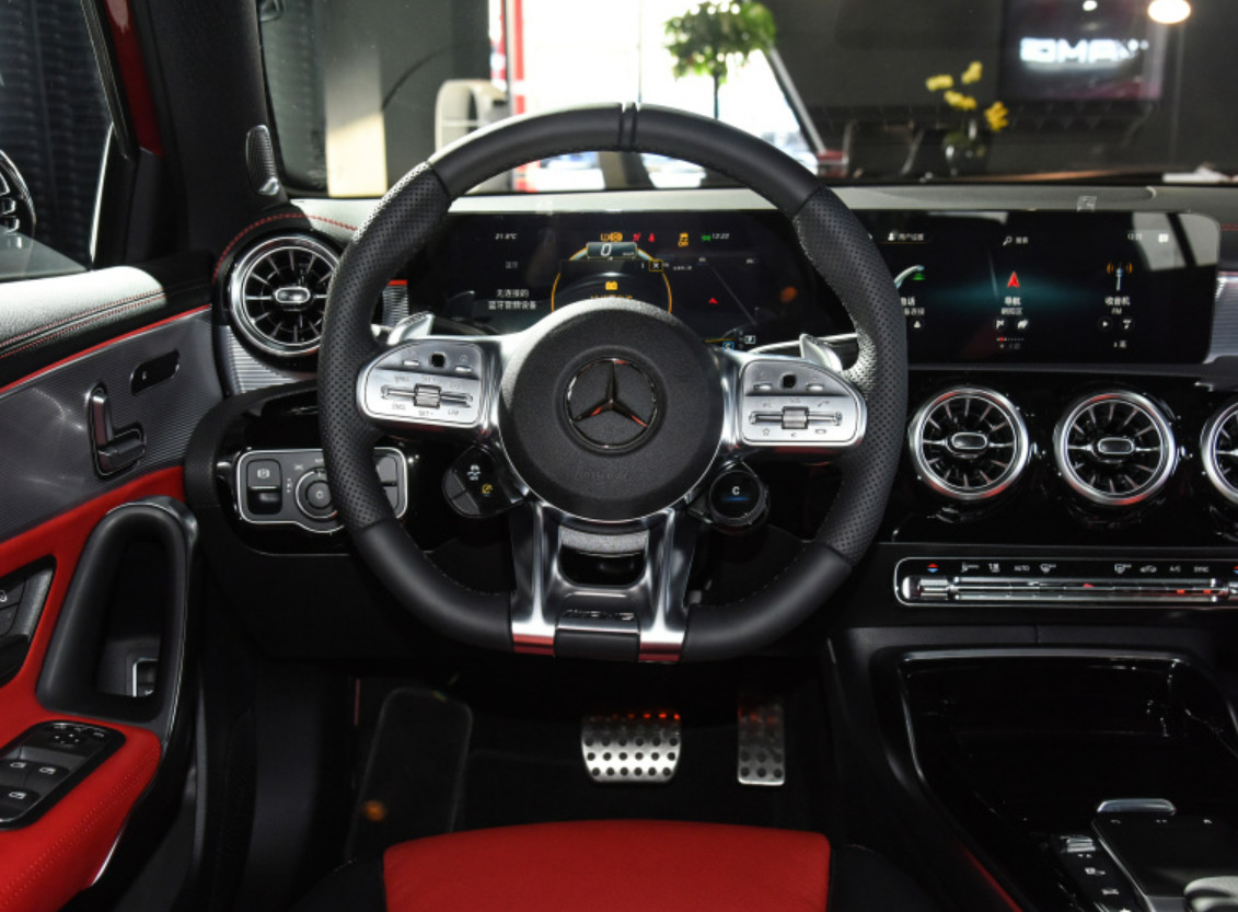 Benz A Class AMG 2022 Yer 35L 4MATIC Gasoline Compact Car 4 Door 5 Seats Luxury