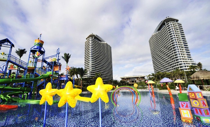 Family Water Park Lazy River Water Slide For Children Over 10 Years Old