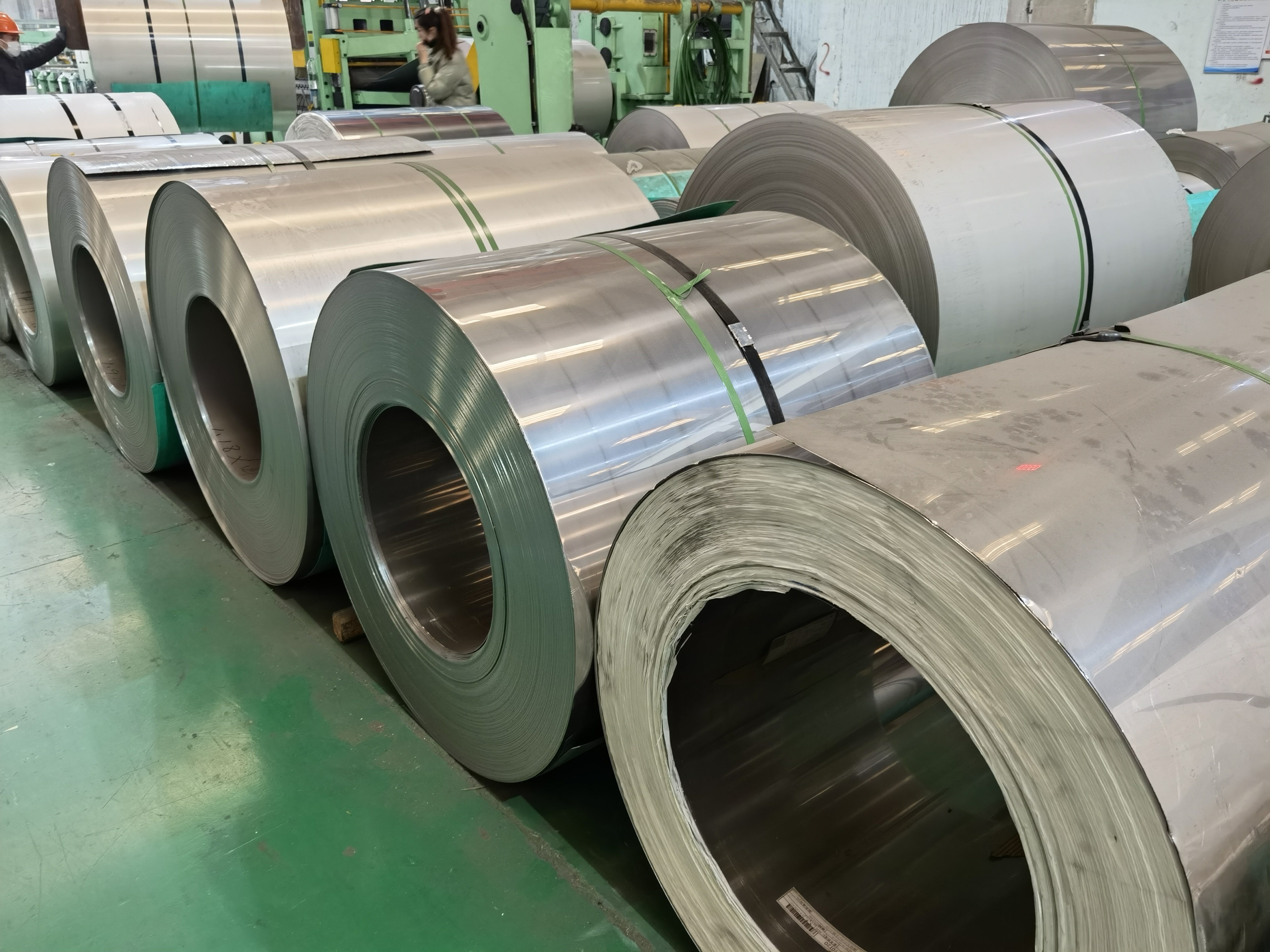 Metal 304 306 BA HL Stainless Steel Coil 1000mm Natural Color For Building