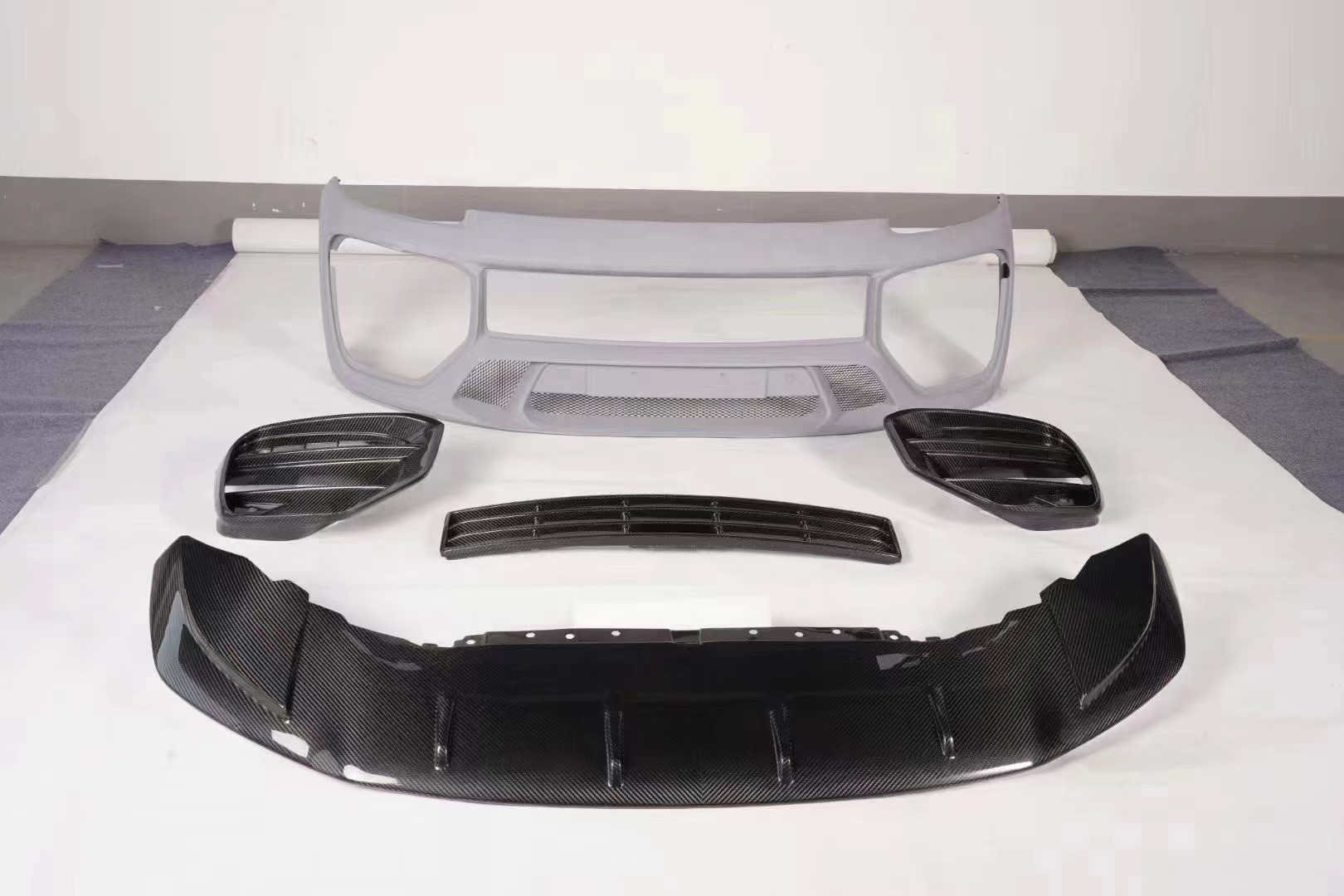 Cayenne Porsche Body Kit Dry Carbon Fiber MTR Style Front Lip Diffuser