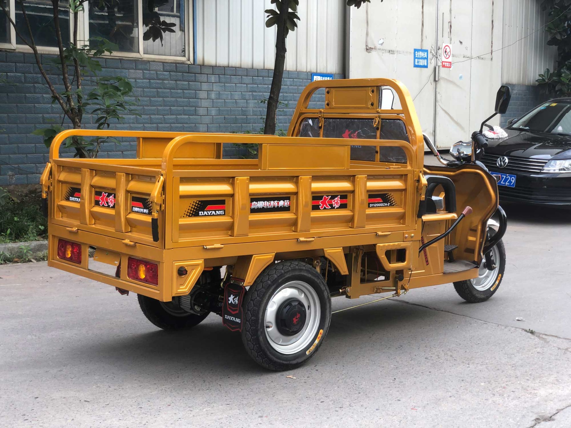 Cargo Tricycle 1000w 12000w 1500w Electric Adult Motorcycle Blue 3 Wheels CCC OEM