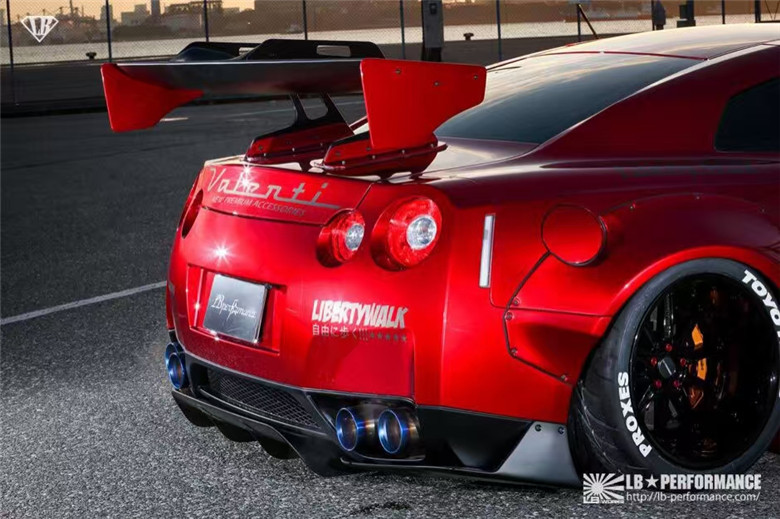 Silver GTR Nissan Body Kit LB Style Spoiler Car Duck Tail Fins Body Kit Spoiler