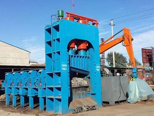 800 Ton Hydraulic Metal Shearing Machine Scrap Steel Car Shell Gantry Cutting