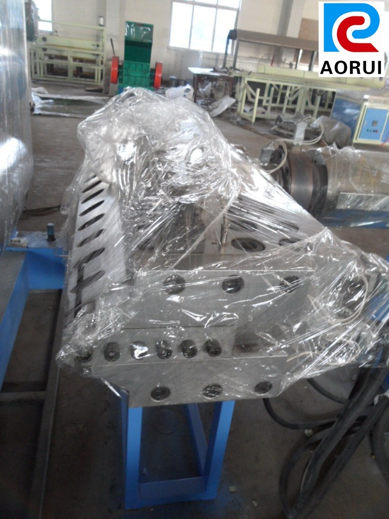 PP PE Plastic Board Extrusion Line Siemens Motor Foam Board Making Machine
