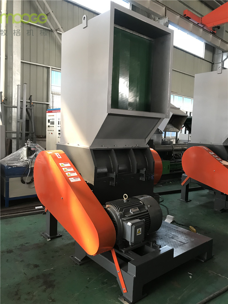 PE Plastic Grinder Machine HDPE PET Mechanical Mini Plastic Crusher Machine