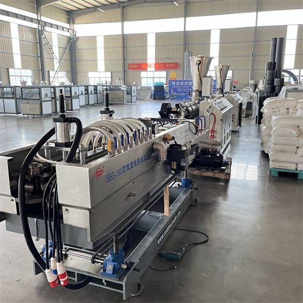 Low density Double Wall Corrugated Pipe Machinery 50-160mm HDPE Pipe Extrusion Machine