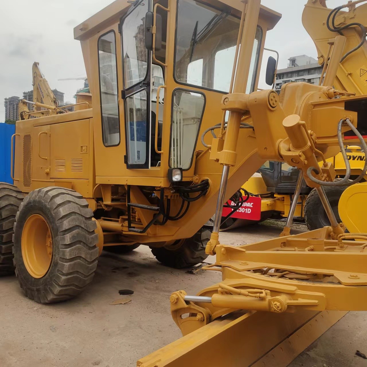 Caterpillar 140G Grader Used Road Grader For Leveling Road Surfaces And Building Roads