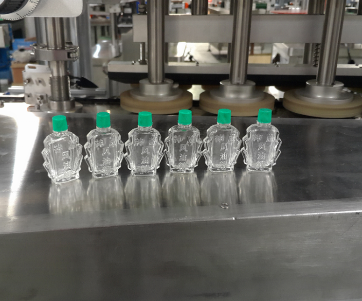 Small Capacity Glass Bottle Capping Machine for Essential Oil and Medicated Oil Cap
