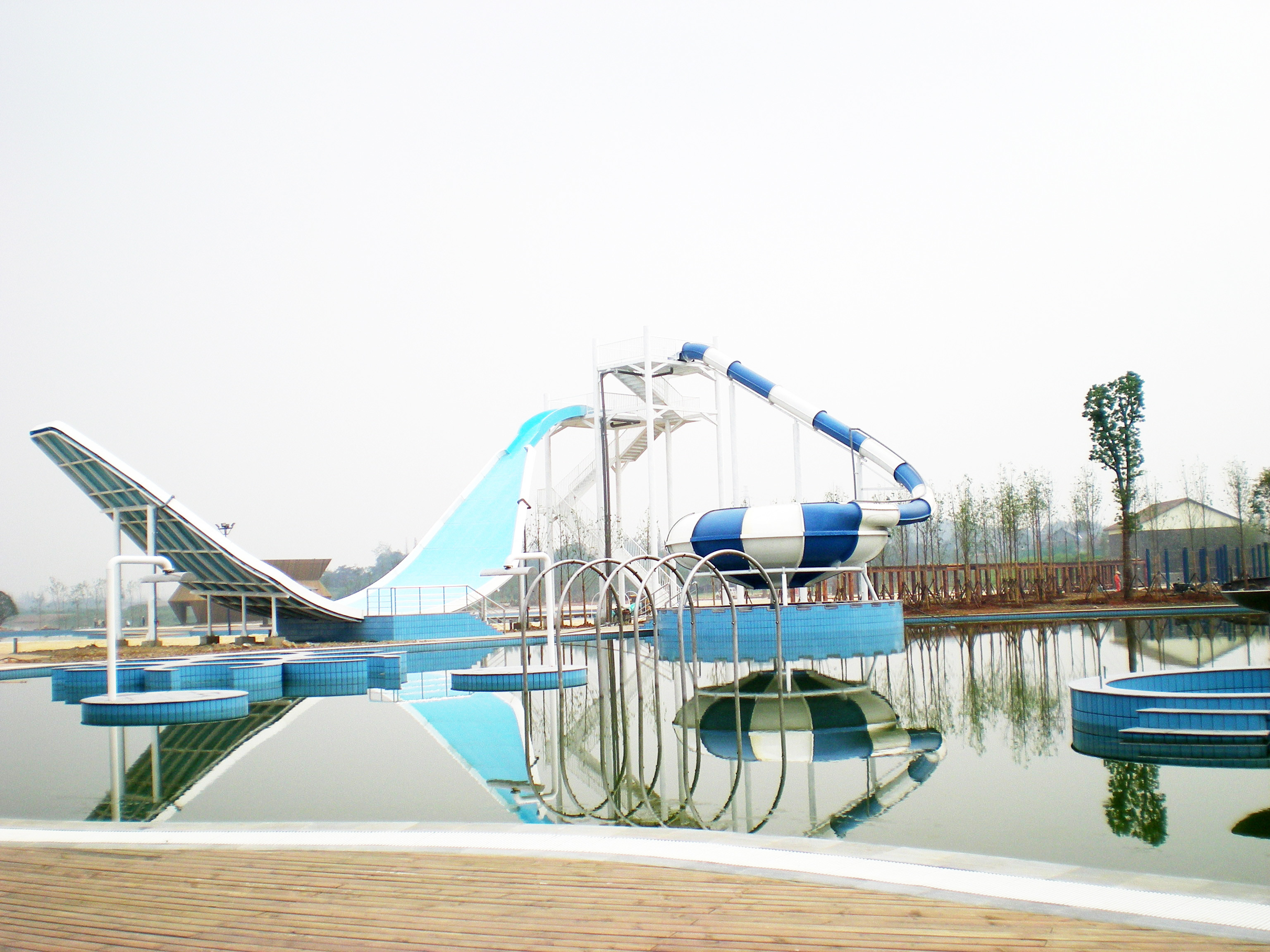 SS Fastener Aqua Park Equipment Swing Water Slide Ashland / DSM Resin