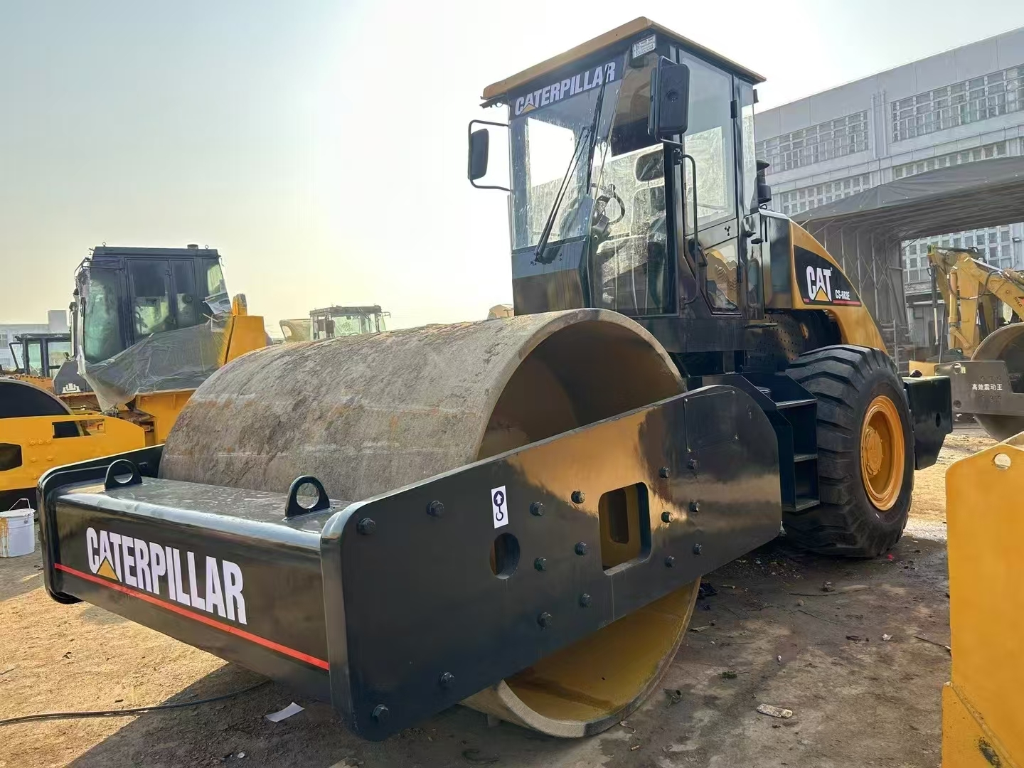 Used CAT CS-683E Vibratory Roller Compactor 1.8 mm Amplitude 134 kW Engine Power