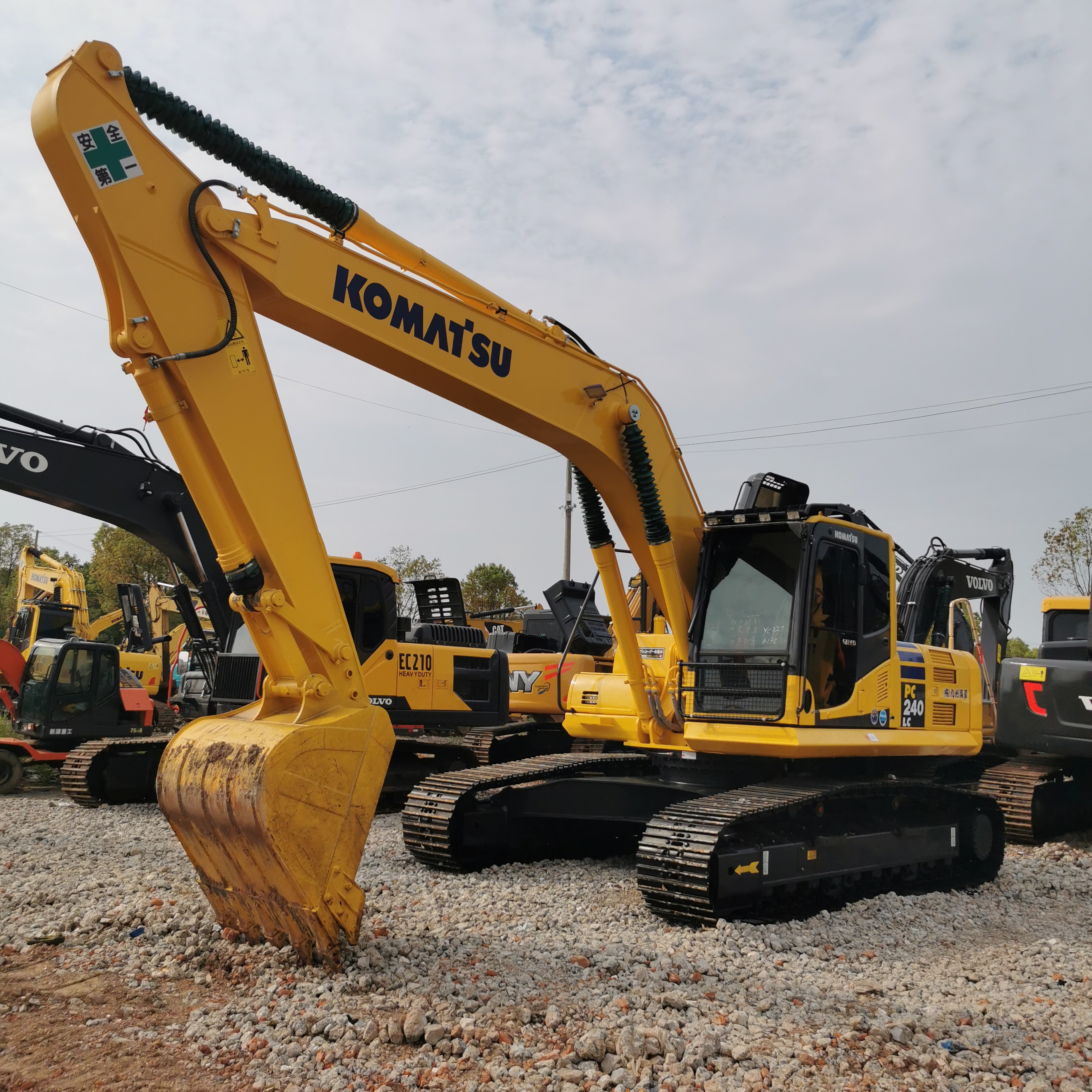 Good Health Guaranteed Original Komatsu PC240-8 Excavator with 125KW Engine at Lower
