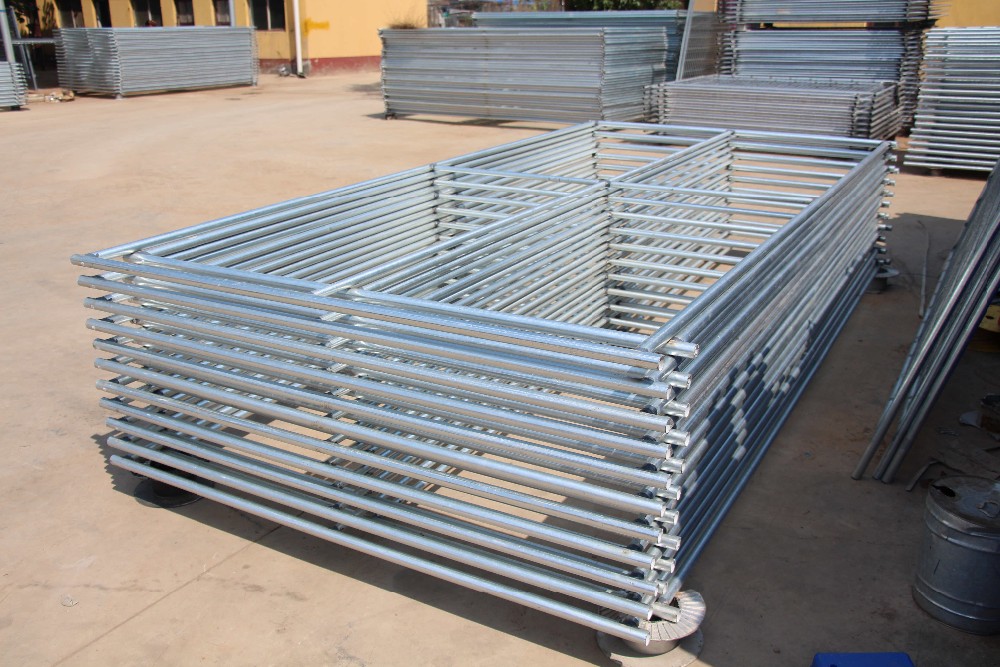 chain link temporary fence