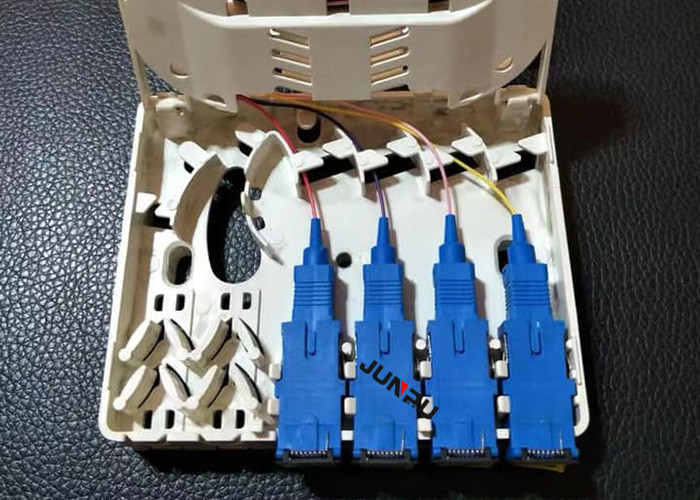 White SC FTTH Fiber Optic Termination Box 4 Core Applied For Indoor Use