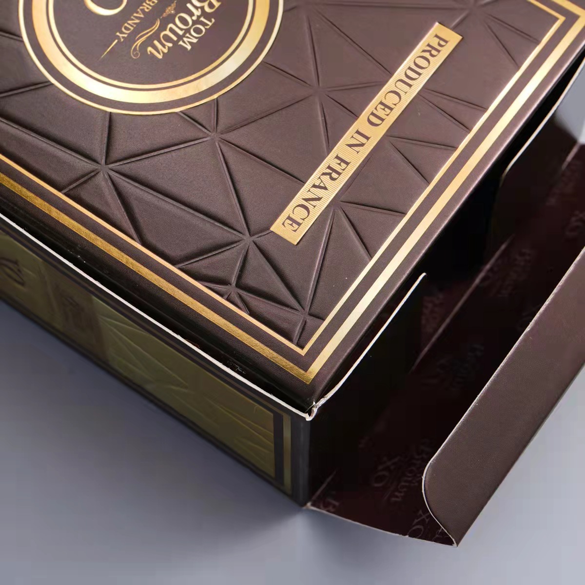 Wholesale Specialty Paper Luxury Wine Alcohol Package Cardboard Paper Gift Box