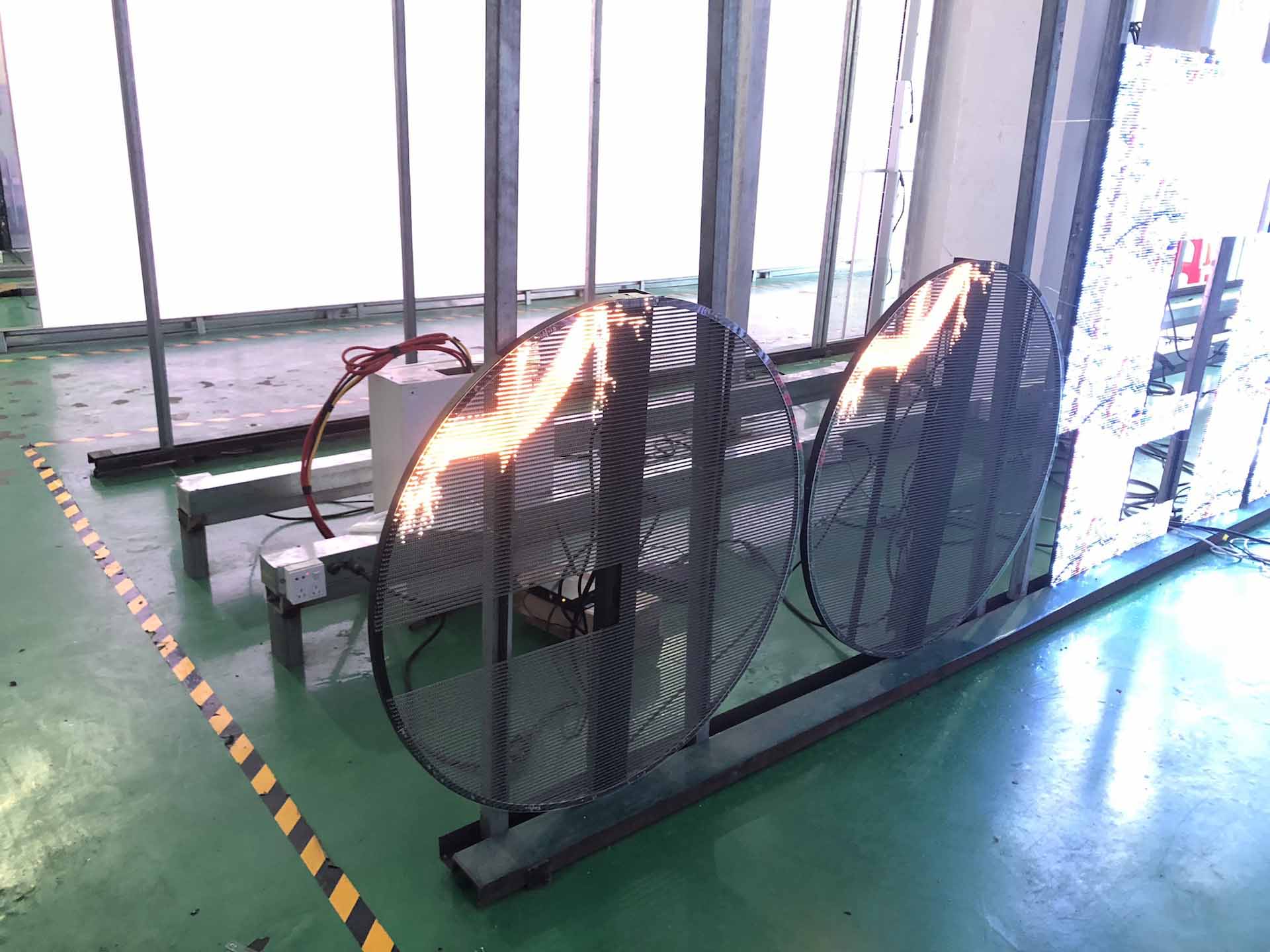 circle led transparent display