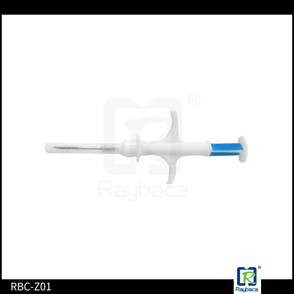 Cats Identification Inplantable Animal Syringe , 134.2KHz Animal Tracker Microchip White Package