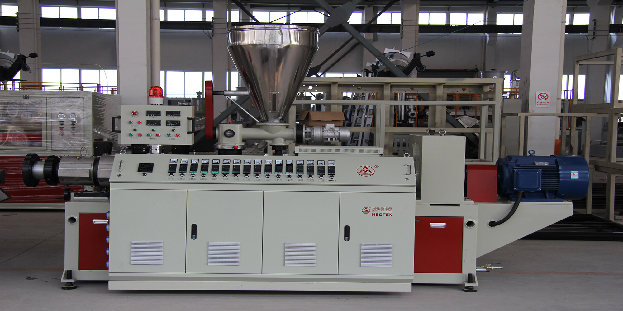 Twin Screw Co-rotating PVC Free Foamed Board Extrusion Line with 34.7 rpm Screw Speed