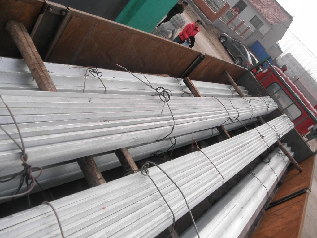 Hot Rolled 304 Stainless Steel Angle Bar With Hotel On The Surface