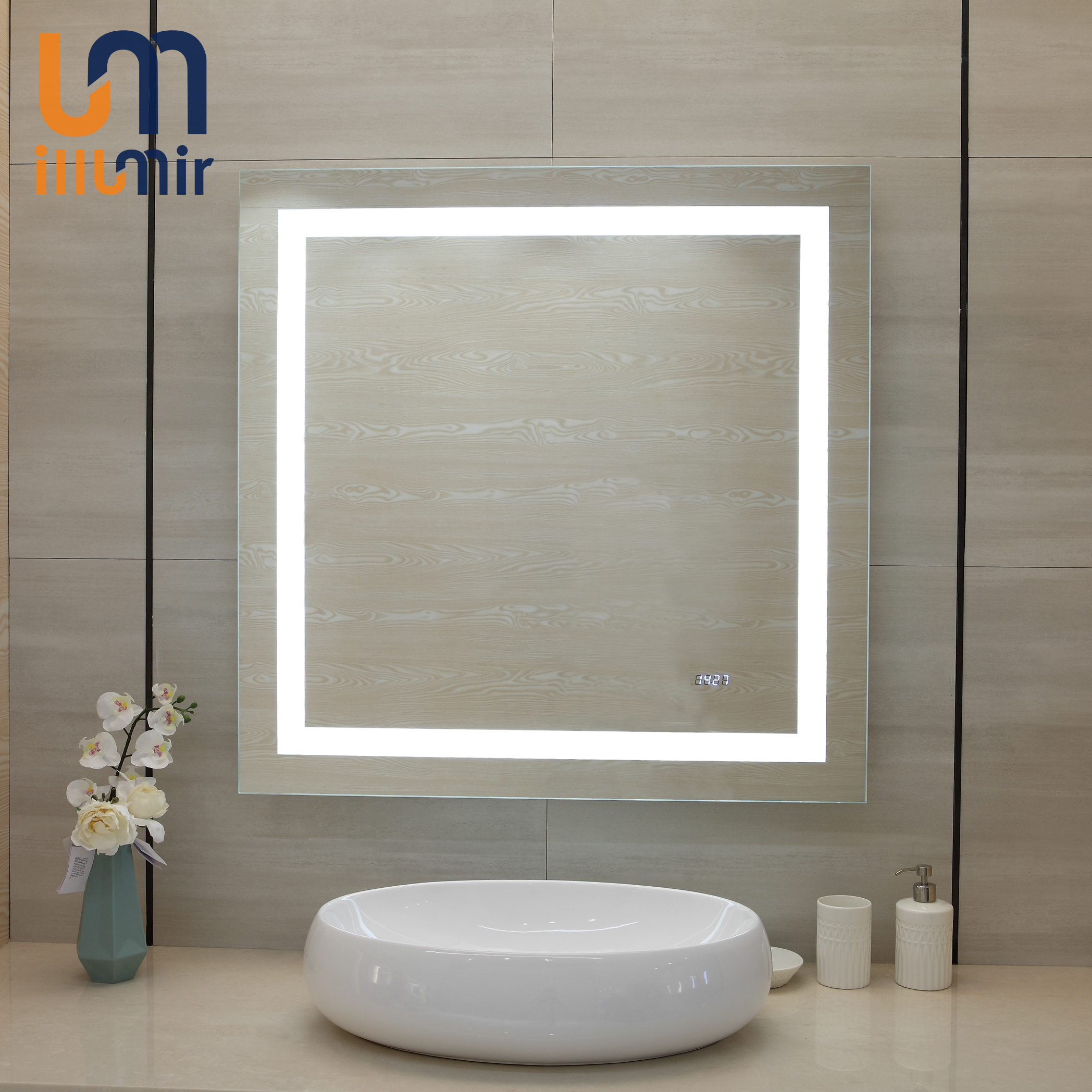 Square IP44 Wall Mounted Led Backlit Defog Multi function Bathroom Light Mirror 110-277V 50/60HZ