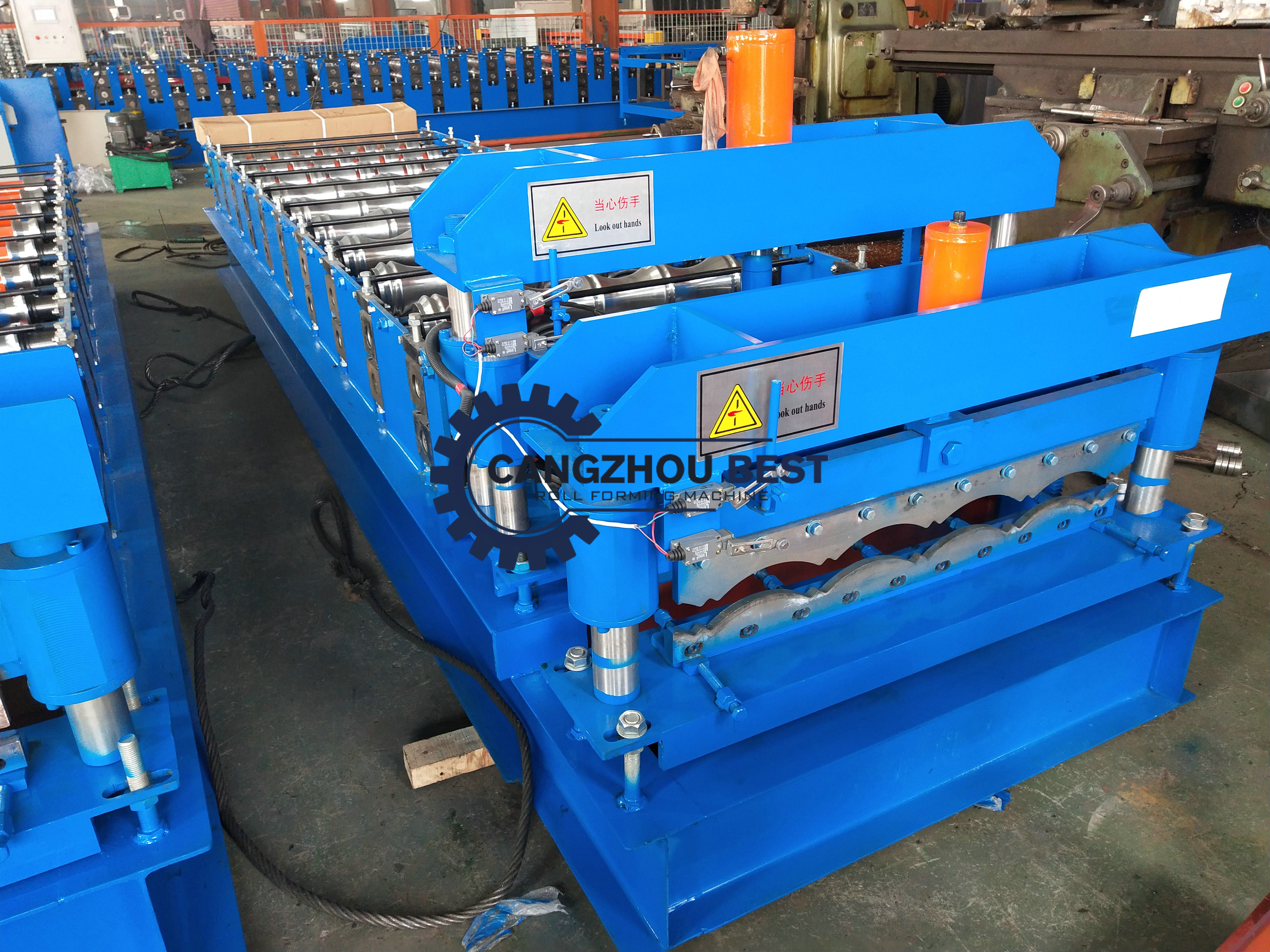 Q Type Roof Tile Roll Forming Machine Galvanized Steel PPGI Coil Oriental Afica Design