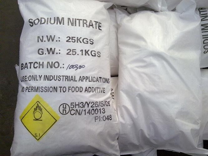 99 % Min Crystals / Prills Sodium Nitrate Explosive Grade For Mining / Nitrogen Fertilizer