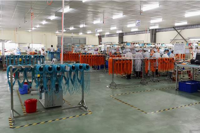 MPO MTP Truck Patch Cable for Date center 12core 24core 144core 3.0mm single jacket or 4.6mm double jacket 1