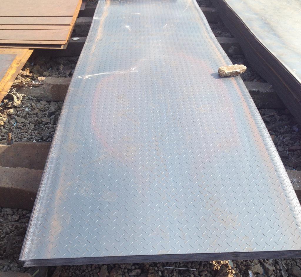 2000-12000mm Length JIS Standard Q235 A36 Q345 Mild Hot Rolled Carbon Steel Checkered Floor Plate with Ms Diamond Pattern
