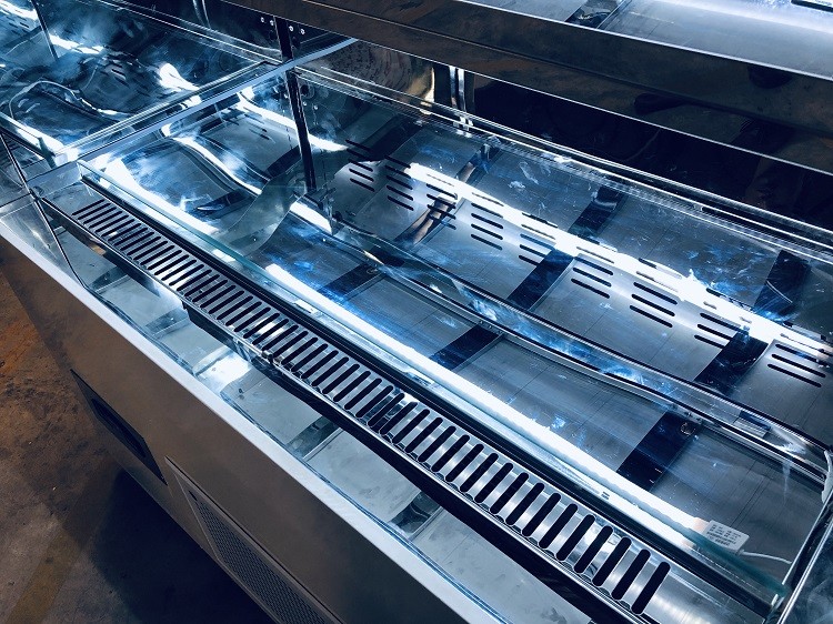 Large Volume Bakery Glass Showcase With Led Lighting , 7ft Supermarket Open Chiller